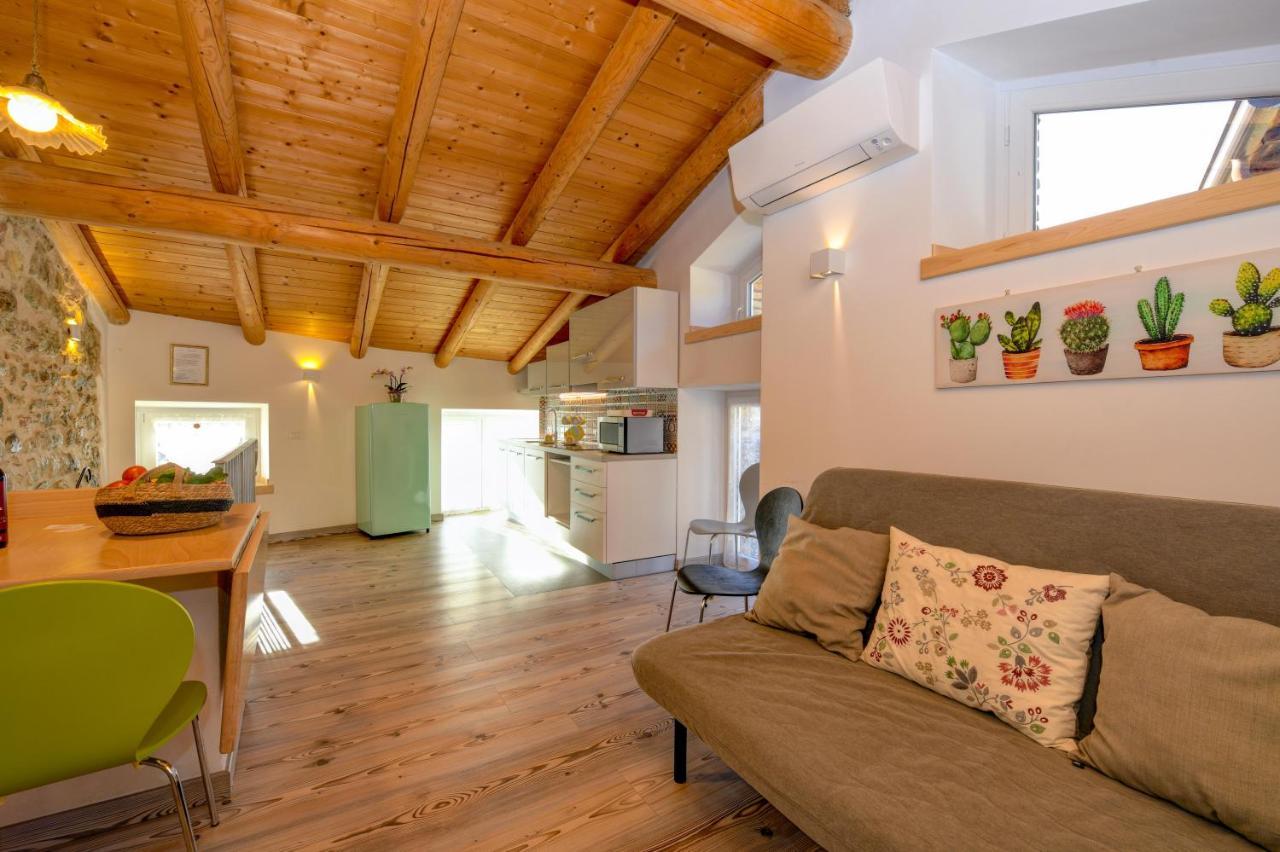 Casa Nel Borgo - Il Gufo Appartement Tremosine Buitenkant foto