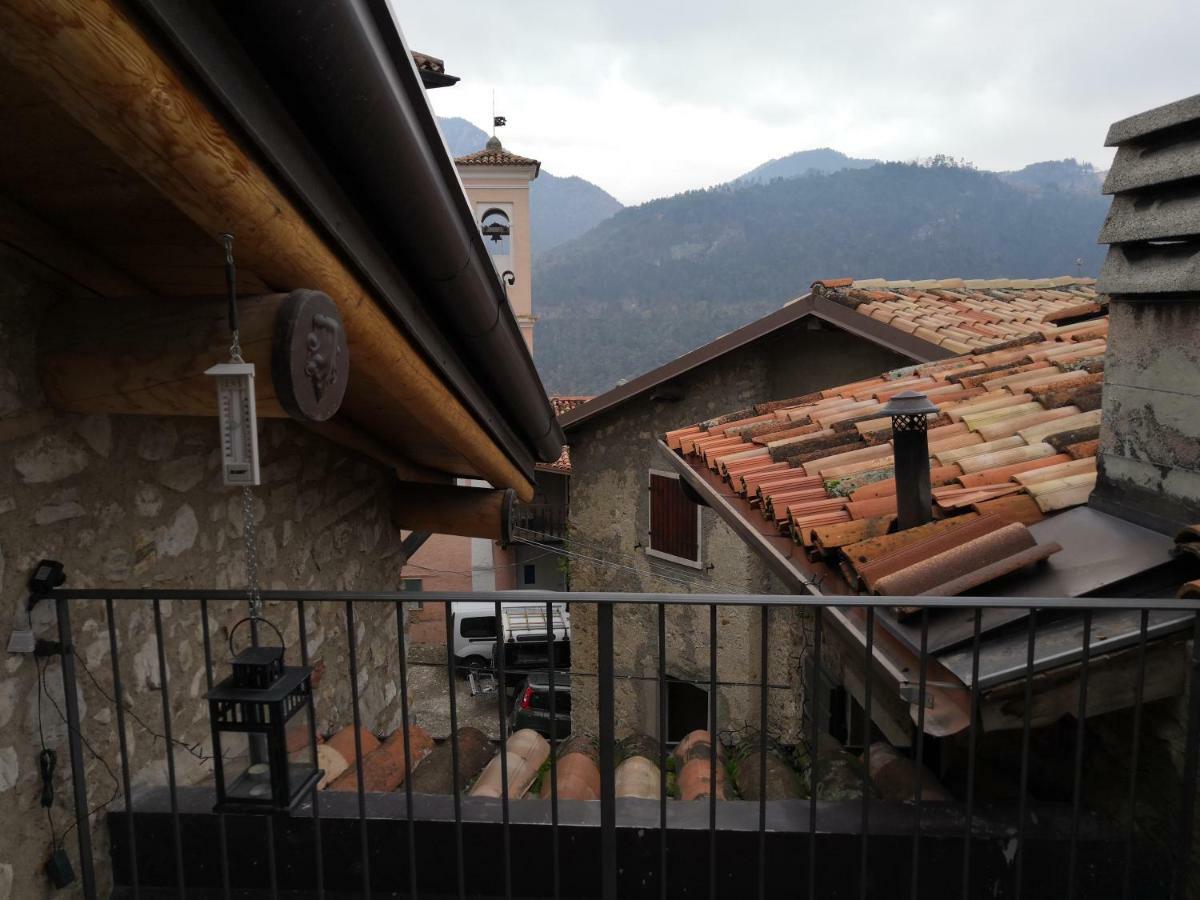 Casa Nel Borgo - Il Gufo Appartement Tremosine Buitenkant foto